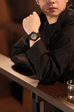 Load image into Gallery viewer, Luminox LM0321.PHYN.N Limited Edition