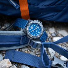 Load image into Gallery viewer, Luminox LM3863