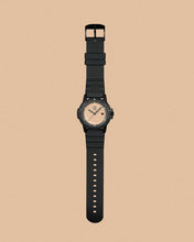Load image into Gallery viewer, Luminox LM0325.PHYN.N Limited Edition
