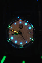 Load image into Gallery viewer, Luminox LM0321.PHYN.N Limited Edition
