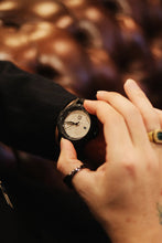 Load image into Gallery viewer, Luminox LM0321.PHYN.N Limited Edition
