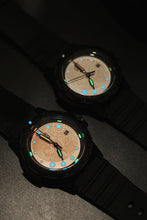 Load image into Gallery viewer, Luminox LM0325.PHYN.N Limited Edition
