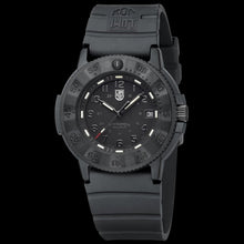 Load image into Gallery viewer, Luminox LM3001.EVO.BO
