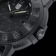 Load image into Gallery viewer, Luminox LM3001.EVO.BO
